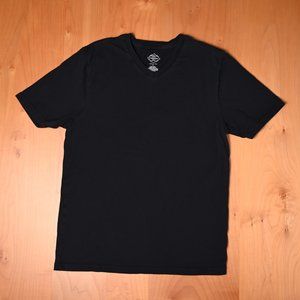 St John's Bay Legacy Black Short Sleeve V-neck T-Shirt-Men's Small